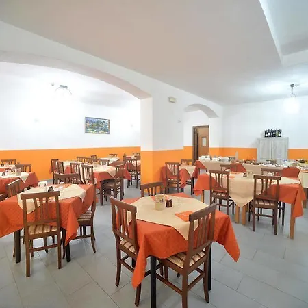 Santa Lucia 3*